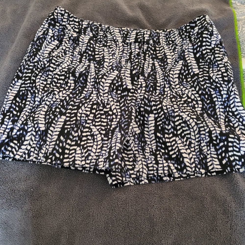 Navy and white feather pattern shorts